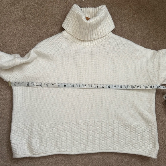 Madewell Sadler Turtleneck in antique cream color size M - Picture 8 of 10